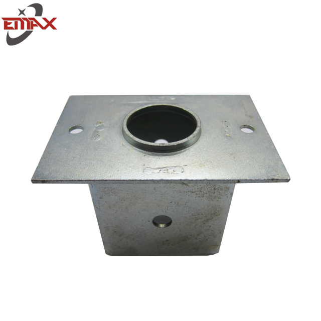 Piastra di base per palo di terra in metallo con bullone per installazione e supporto sicuri