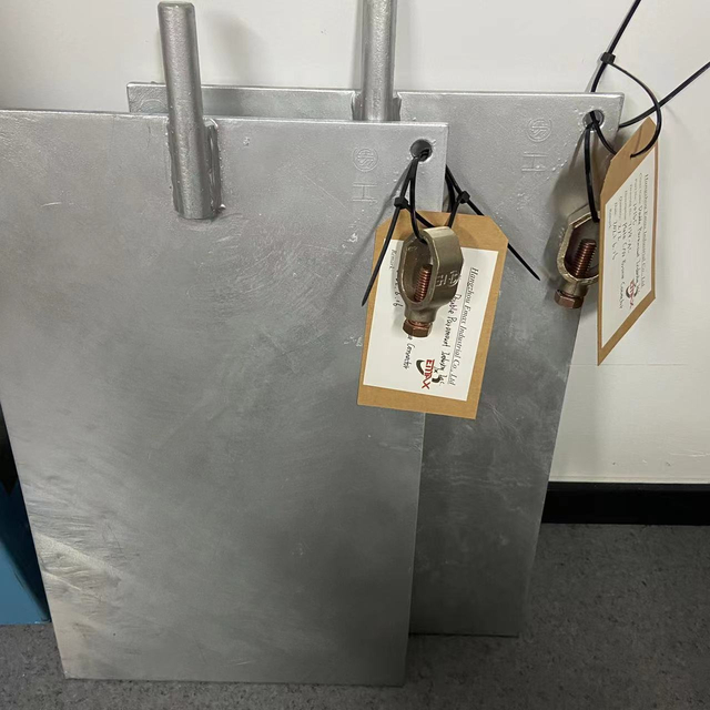 แผ่นกราวด์พร้อมขั้วต่อสีบรอนซ์