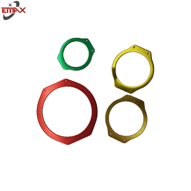 Parti per stampaggio di mobili di precisione con verniciatura lucida